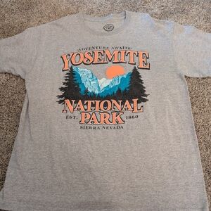 DOM Gray Yosemite National Park T-Shirt Size Large Unisex 🌼